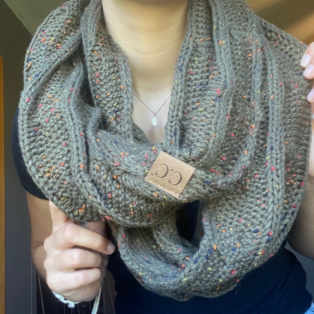 Infinity C.C scarf